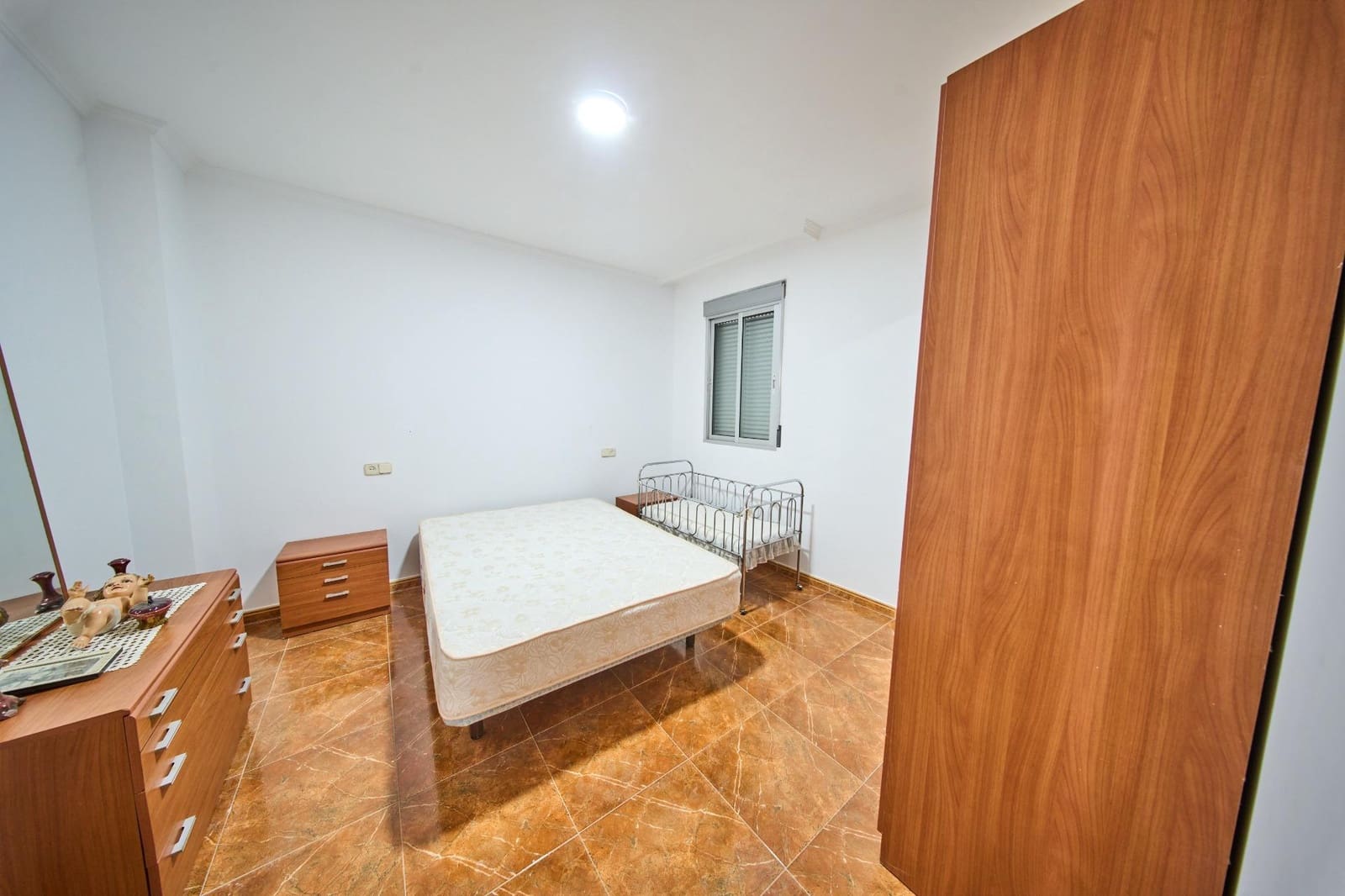 Finca/Casa Rural de 9 habitaciones en Castillo de Locubín en venta con garaje - 160.000 € (Ref: 9630295)