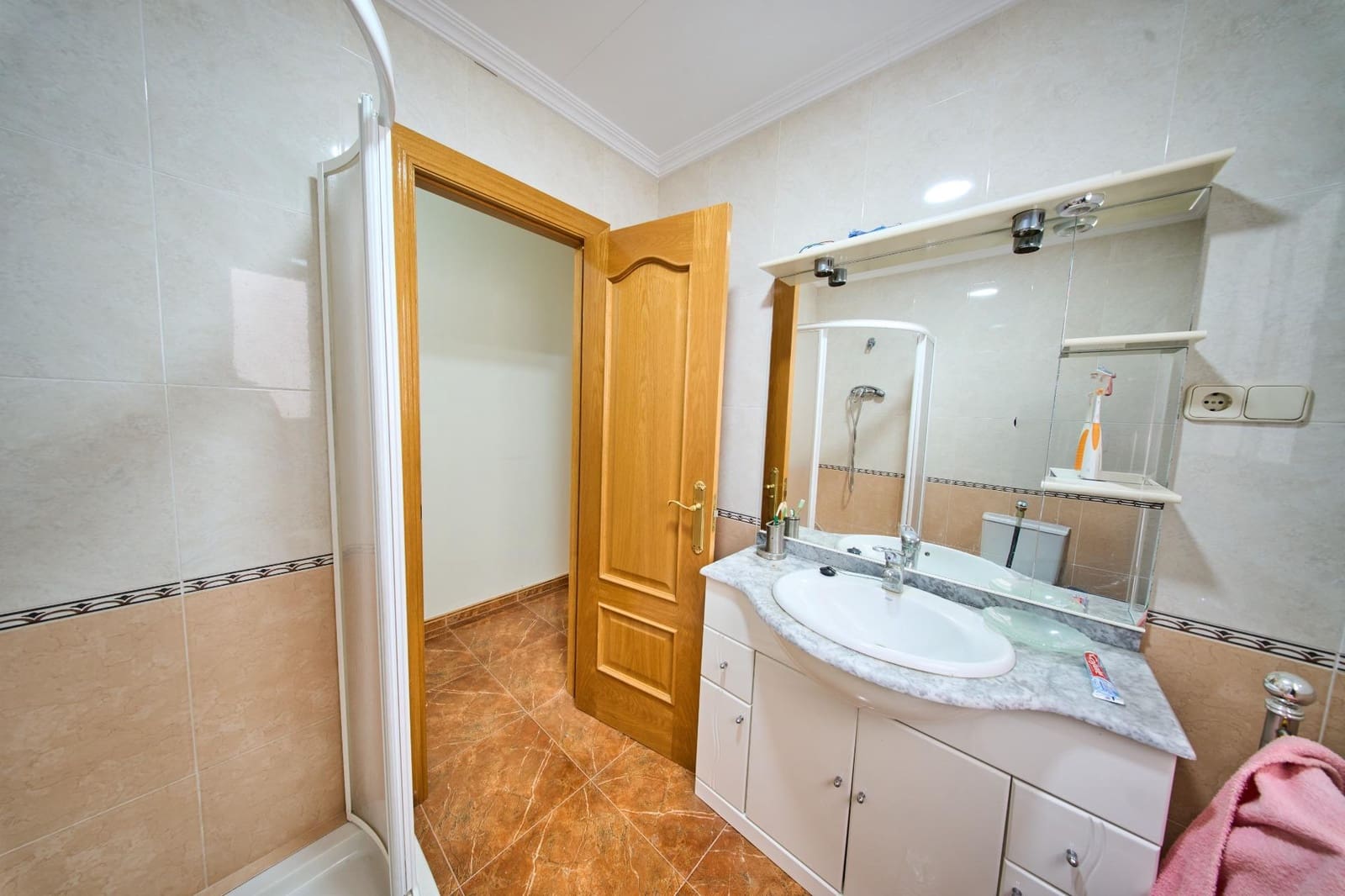 Finca/Casa Rural de 9 habitaciones en Castillo de Locubín en venta con garaje - 160.000 € (Ref: 9630295)