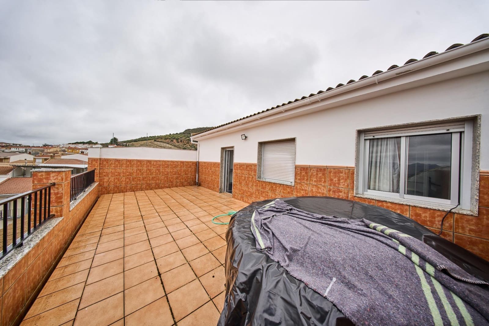 Finca/Casa Rural de 9 habitaciones en Castillo de Locubín en venta con garaje - 160.000 € (Ref: 9630295)