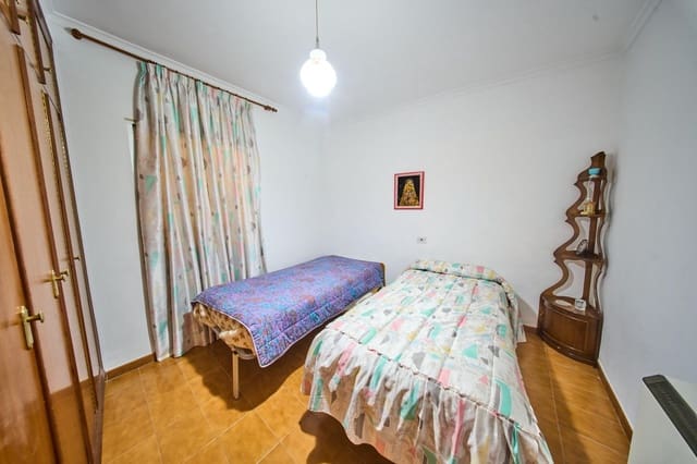 9 Zimmer Finca/Landgut zu verkaufen in Castillo de Locubín mit Garage - 160.000 € (Ref: 9630295)