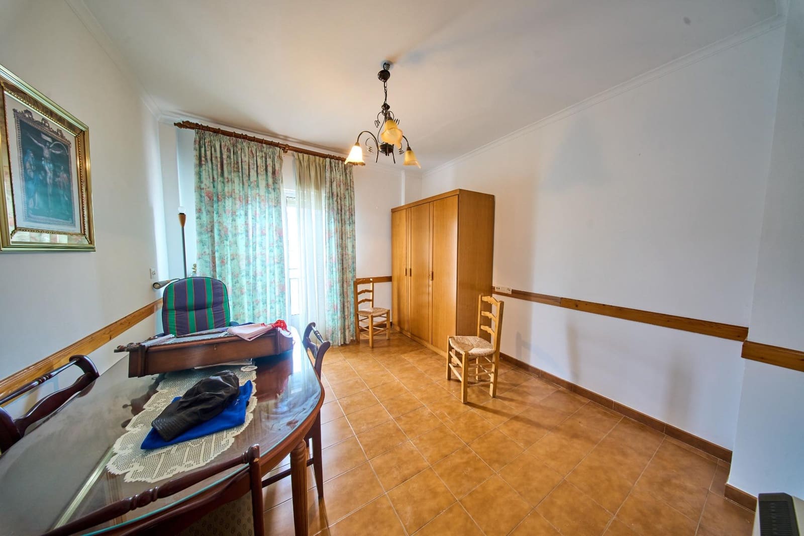 9 bedroom Finca/Country House for sale in Castillo de Locubin with garage - € 160,000 (Ref: 9630295)