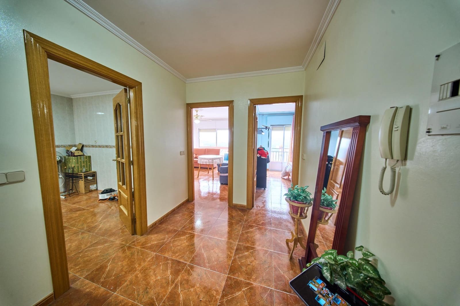 9 bedroom Finca/Country House for sale in Castillo de Locubin with garage - € 160,000 (Ref: 9630295)