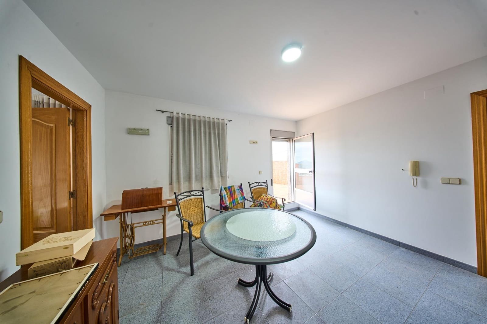 9 bedroom Finca/Country House for sale in Castillo de Locubin with garage - € 160,000 (Ref: 9630295)