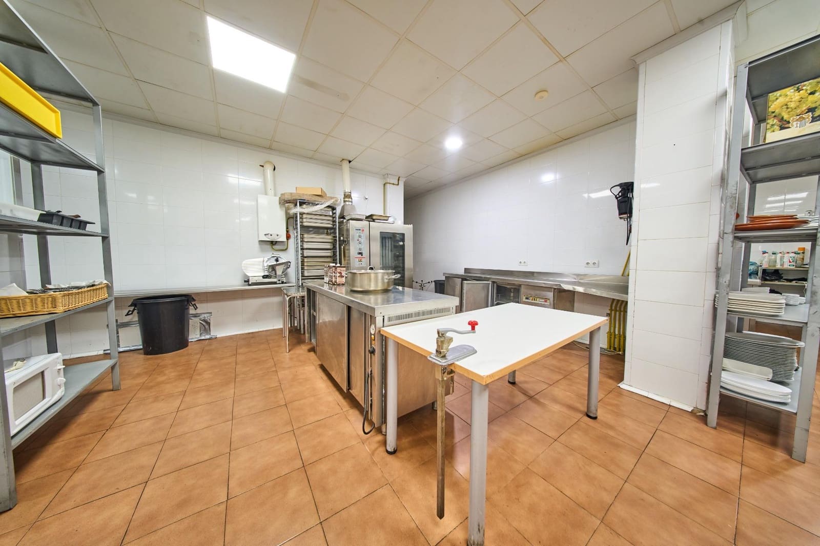 Gewerbe zu verkaufen in Castillo de Locubin - 850.000 € (Ref: 9634518)