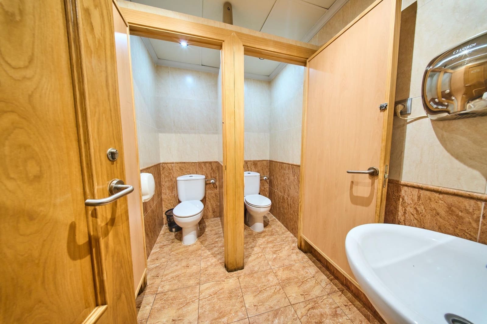 Gewerbe zu verkaufen in Castillo de Locubin - 850.000 € (Ref: 9634518)