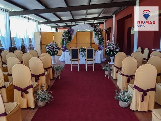 3 slaapkamer Commercieel te koop in El Hijate, Alcóntar - € 450.000 (Ref: 9637790)