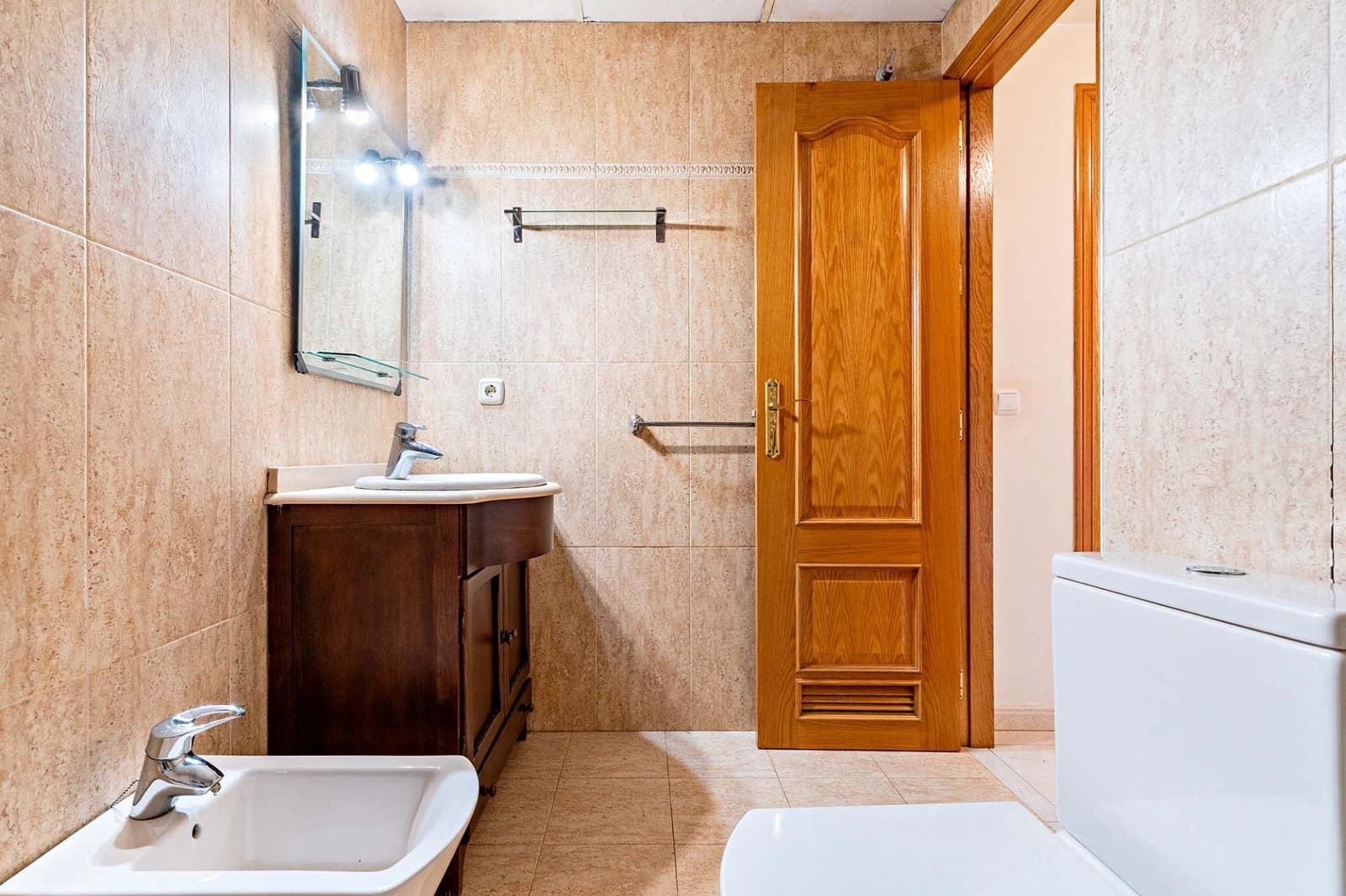 1 bedroom Flat for sale in Roquetas de Mar with garage - € 119,000 (Ref: 9645252)