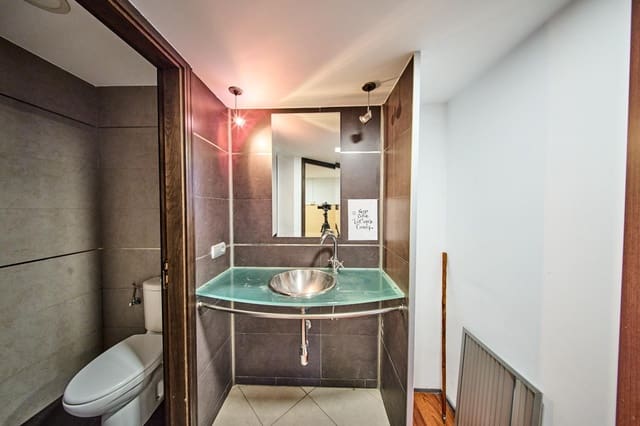 Commerciale da affittare in Centro - Sagrario, Granada città - 1.600 € (Rif: 9645254)