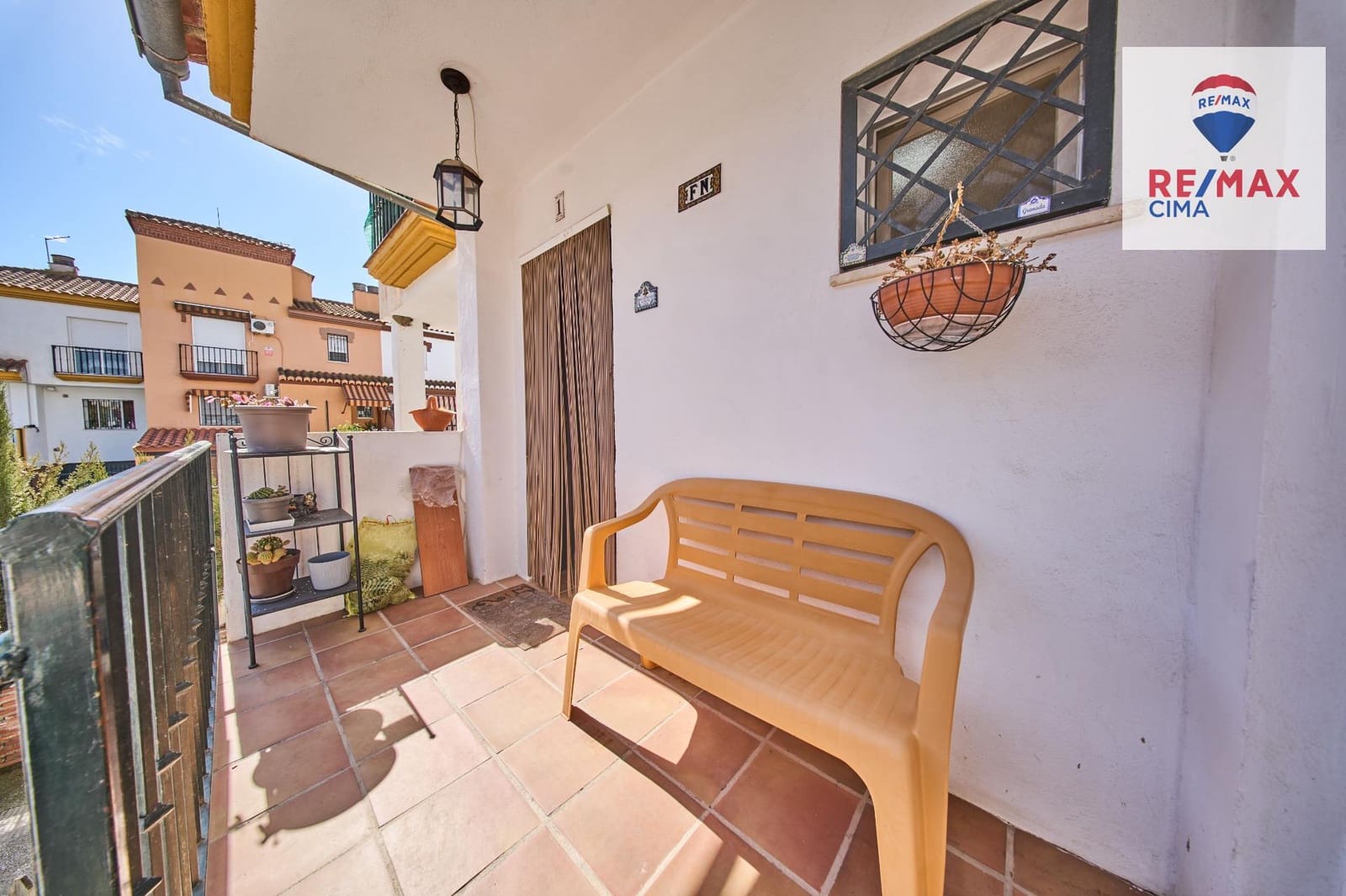 3 quarto Moradia em Banda para venda em Belicena com garagem - 169 000 € (Ref: 9645264)