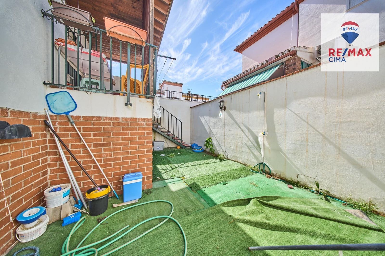 3 quarto Moradia em Banda para venda em Belicena com garagem - 169 000 € (Ref: 9645264)