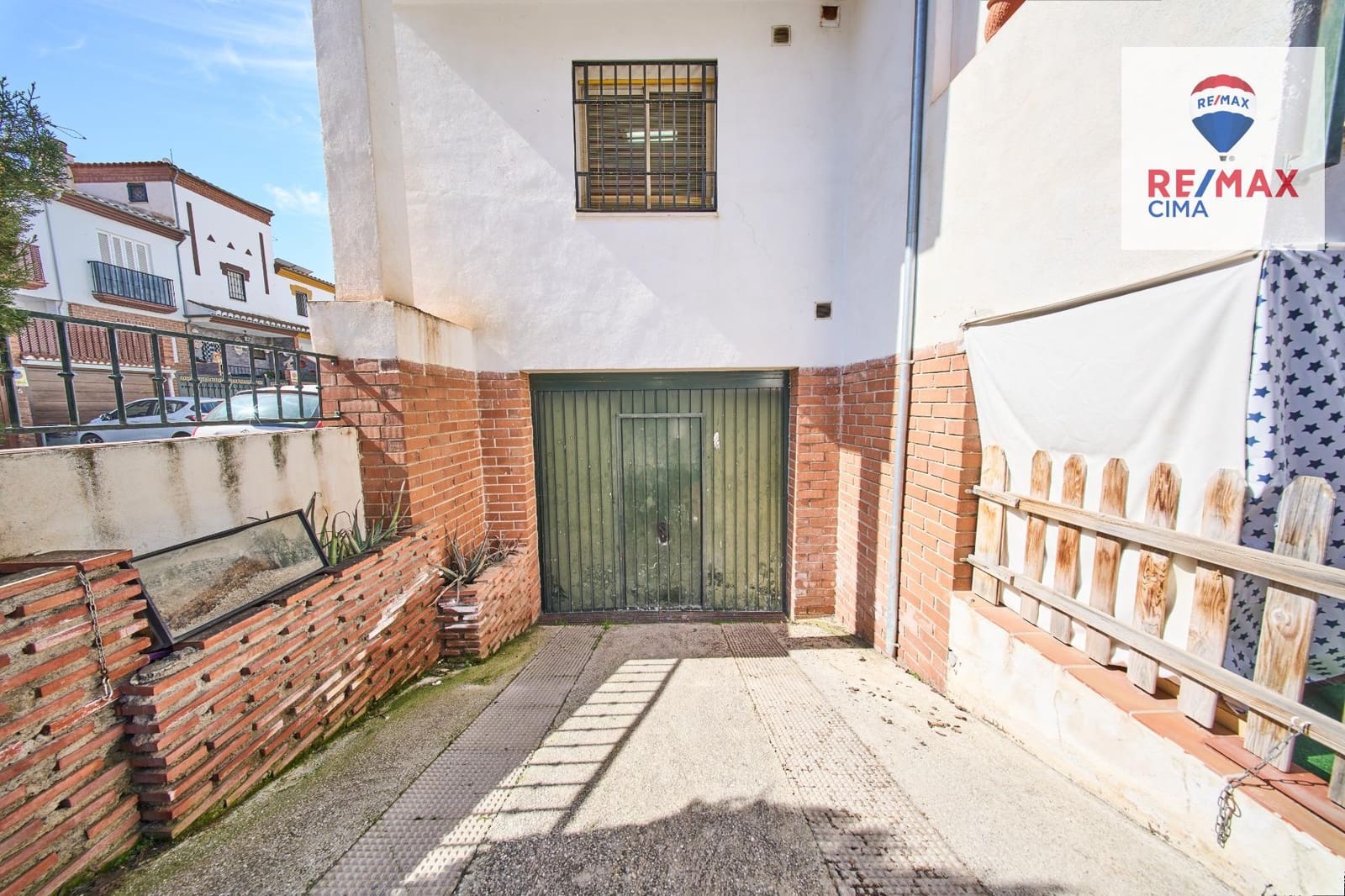 3 quarto Moradia em Banda para venda em Belicena com garagem - 169 000 € (Ref: 9645264)