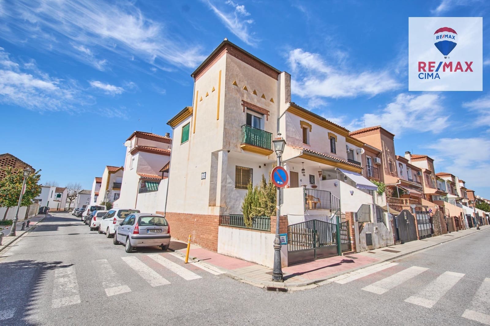 3 quarto Moradia em Banda para venda em Belicena com garagem - 169 000 € (Ref: 9645264)