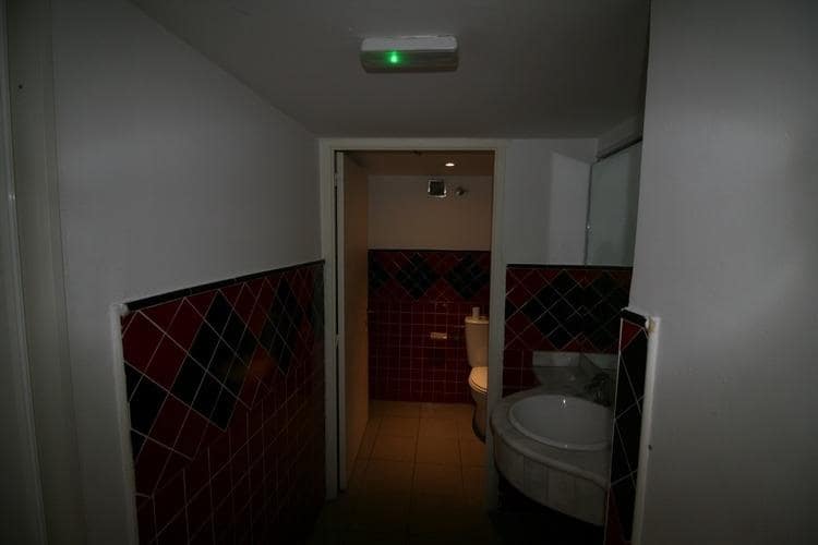 Commercial for rent in Granada city - € 1,200 (Ref: 9648381)