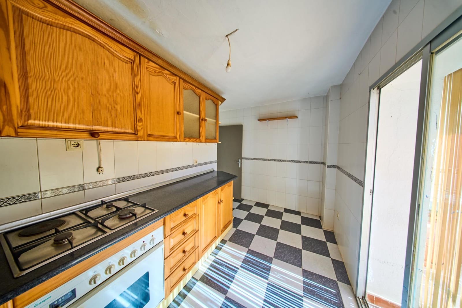 4 soverom Hus til salgs i Quentar - € 86 000 (Ref: 9650394)