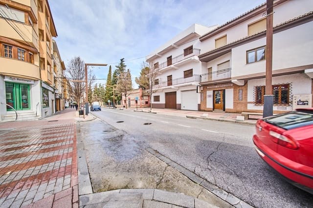 Leilighet til salgs i Baza med garasje - € 394 000 (Ref: 9650395)