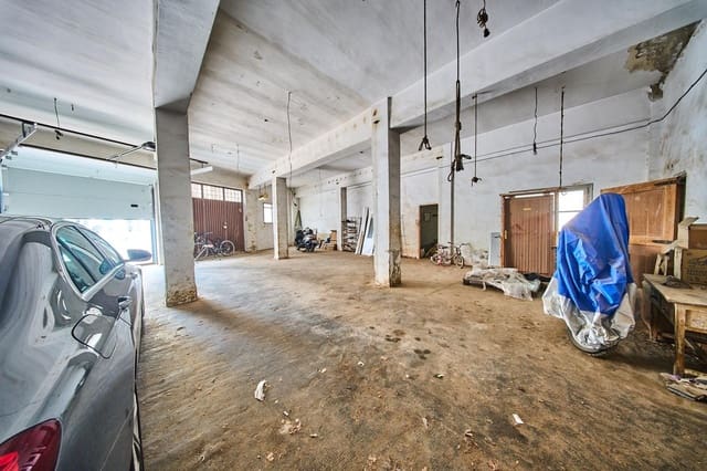 Leilighet til salgs i Baza med garasje - € 394 000 (Ref: 9650395)