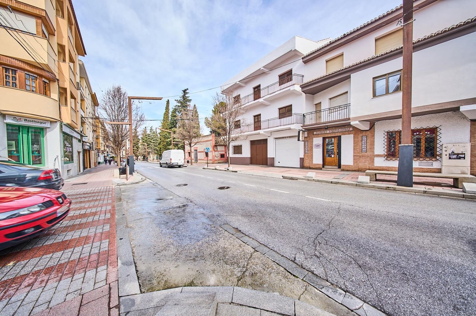 Leilighet til salgs i Baza med garasje - € 394 000 (Ref: 9650395)