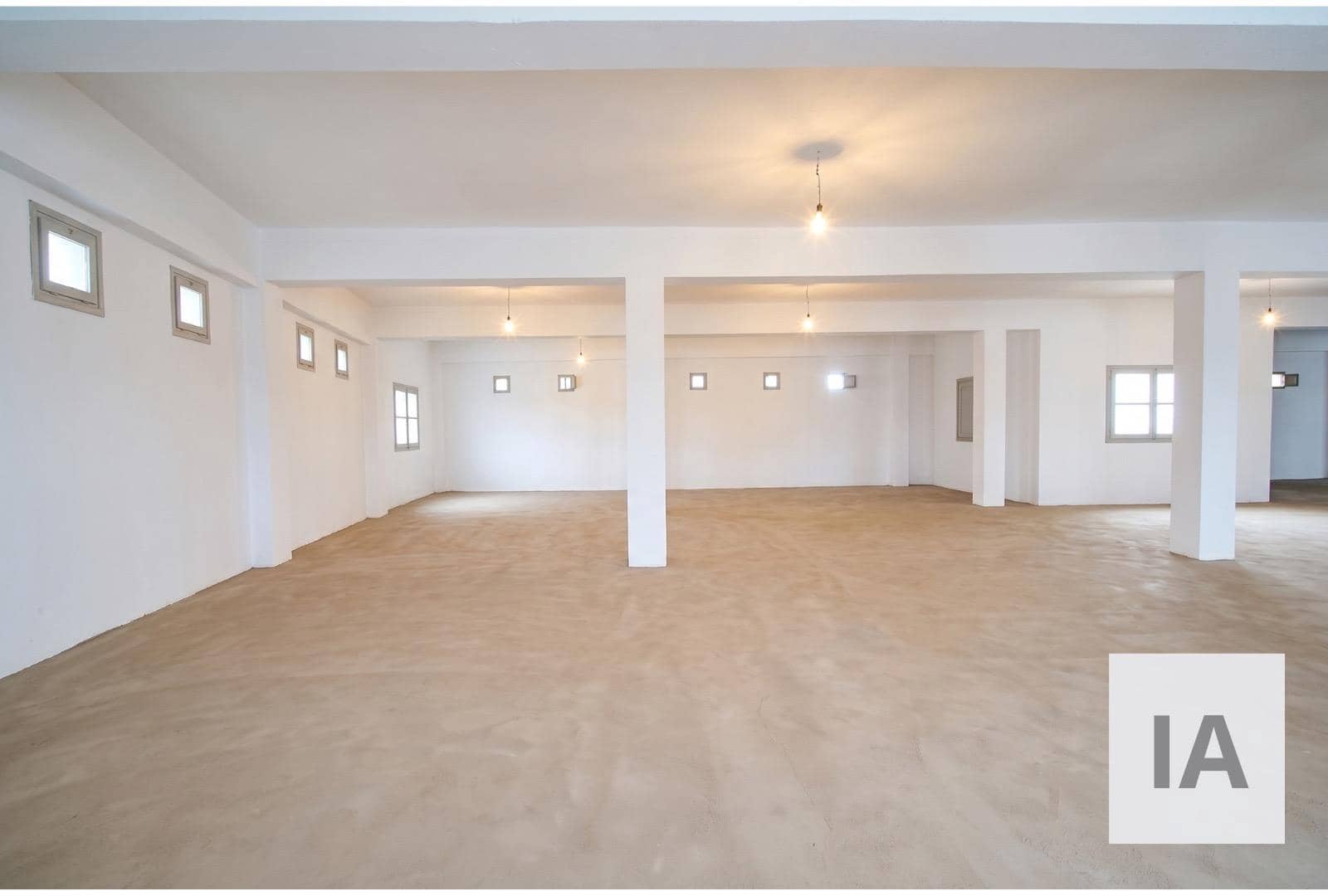 Appartamento in vendita in Baza con garage - 394.000 € (Rif: 9650395)