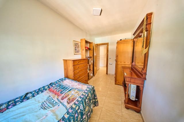 3 slaapkamer Flat te koop in Granada stad - € 136.000 (Ref: 9652207)