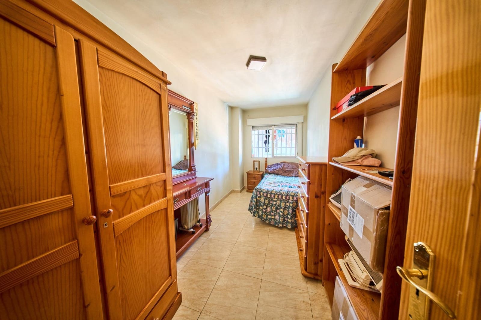 3 slaapkamer Flat te koop in Granada stad - € 136.000 (Ref: 9652207)