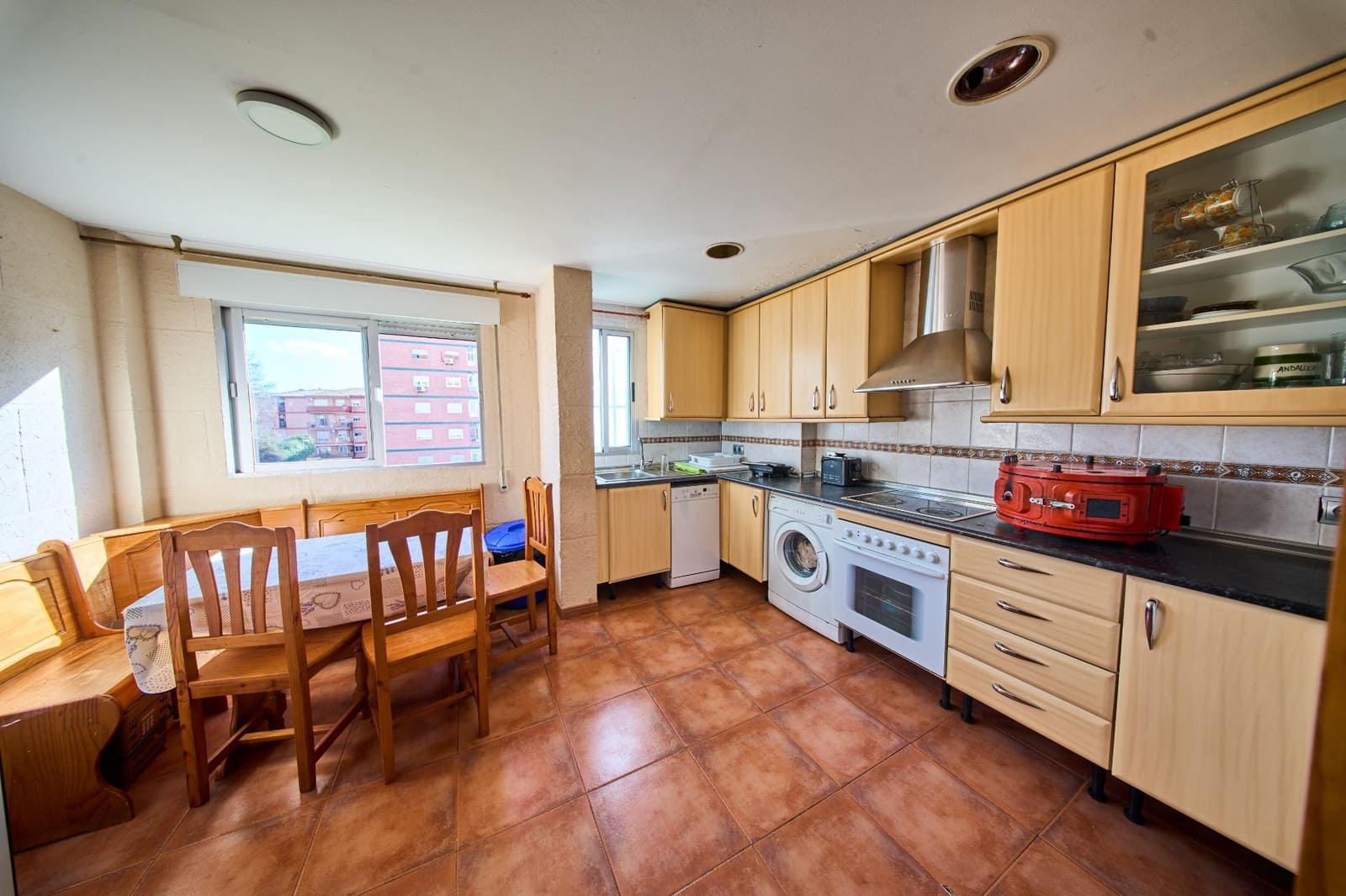 3 slaapkamer Flat te koop in Granada stad - € 136.000 (Ref: 9652207)