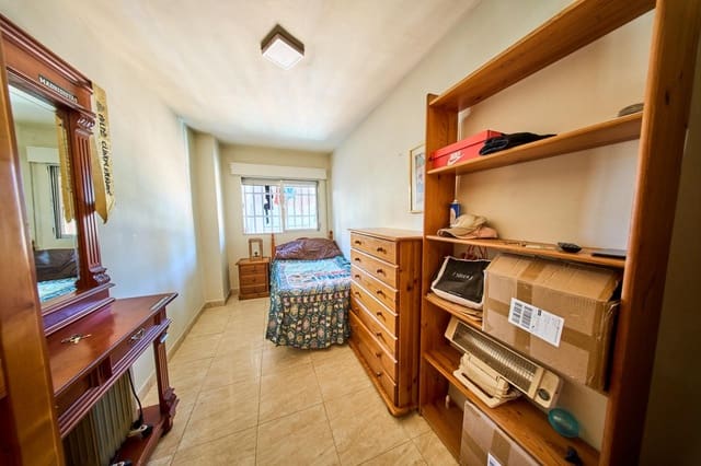 3 slaapkamer Flat te koop in Granada stad - € 136.000 (Ref: 9652207)