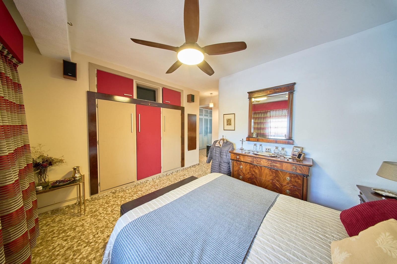 4 slaapkamer Flat te koop in Granada stad - € 420.000 (Ref: 9652208)