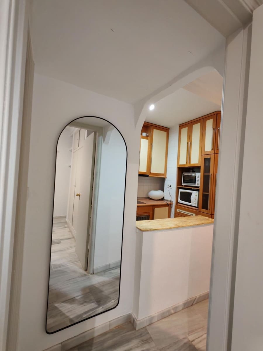 2 quarto Apartamento para arrendar em Granada cidade - 850 € (Ref: 9656280)