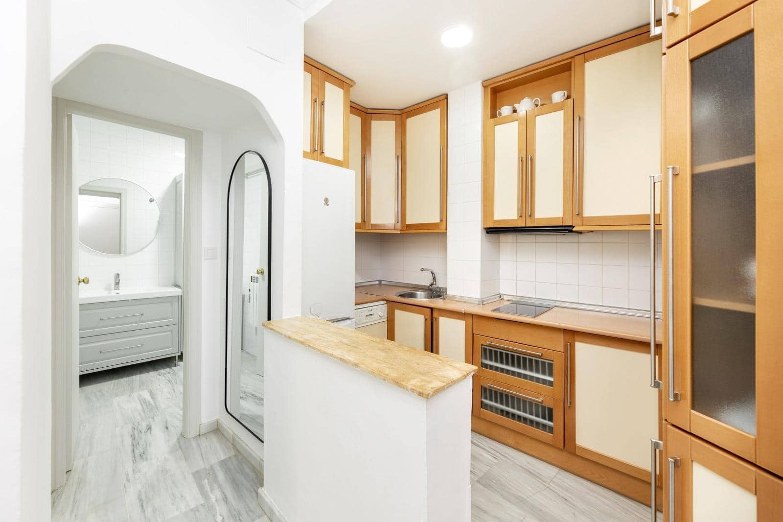 2 quarto Apartamento para arrendar em Granada cidade - 850 € (Ref: 9656280)