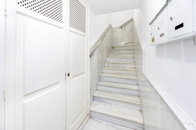 2 bedroom Apartment for rent in Granada city - € 850 (Ref: 9656280)