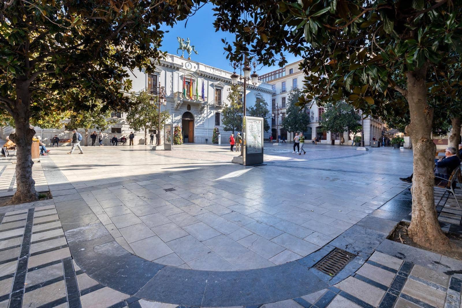 2 quarto Apartamento para arrendar em Granada cidade - 850 € (Ref: 9656280)