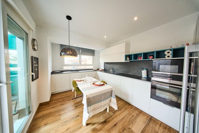 3 soverom Penthouse til leie i Centro, Granada by - € 1 500 (Ref: 9656282)