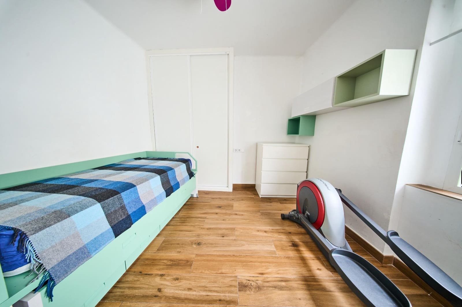 3 makuuhuone Kattohuoneisto vuokrattavana paikassa Granada kaupunki - 1 500 € (Ref: 9656282)