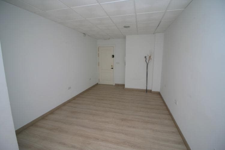 Ufficio da affittare in Granada citta - 350 € (Rif: 9656283)