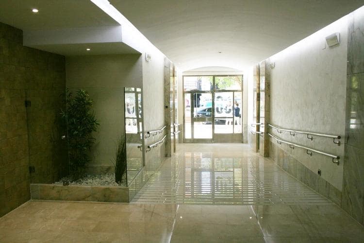 Ufficio da affittare in Granada citta - 350 € (Rif: 9656283)