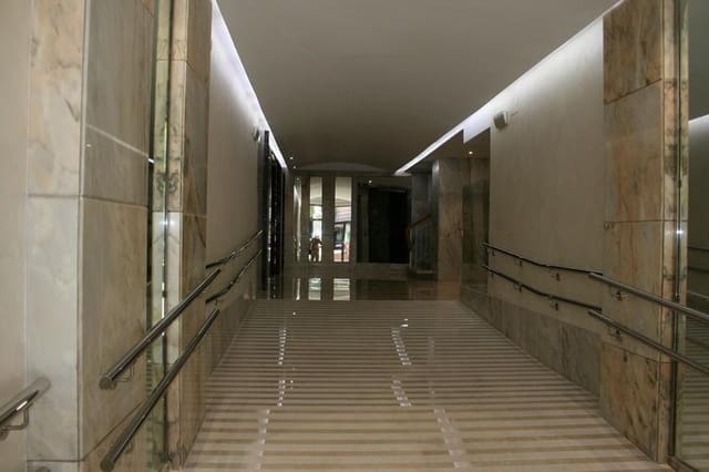 Ufficio da affittare in Centro, Granada città - 350 € (Rif: 9656283)