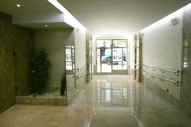 Ufficio da affittare in Centro, Granada città - 350 € (Rif: 9656283)