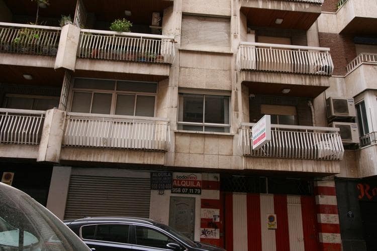 Ufficio da affittare in Granada citta - 350 € (Rif: 9656283)