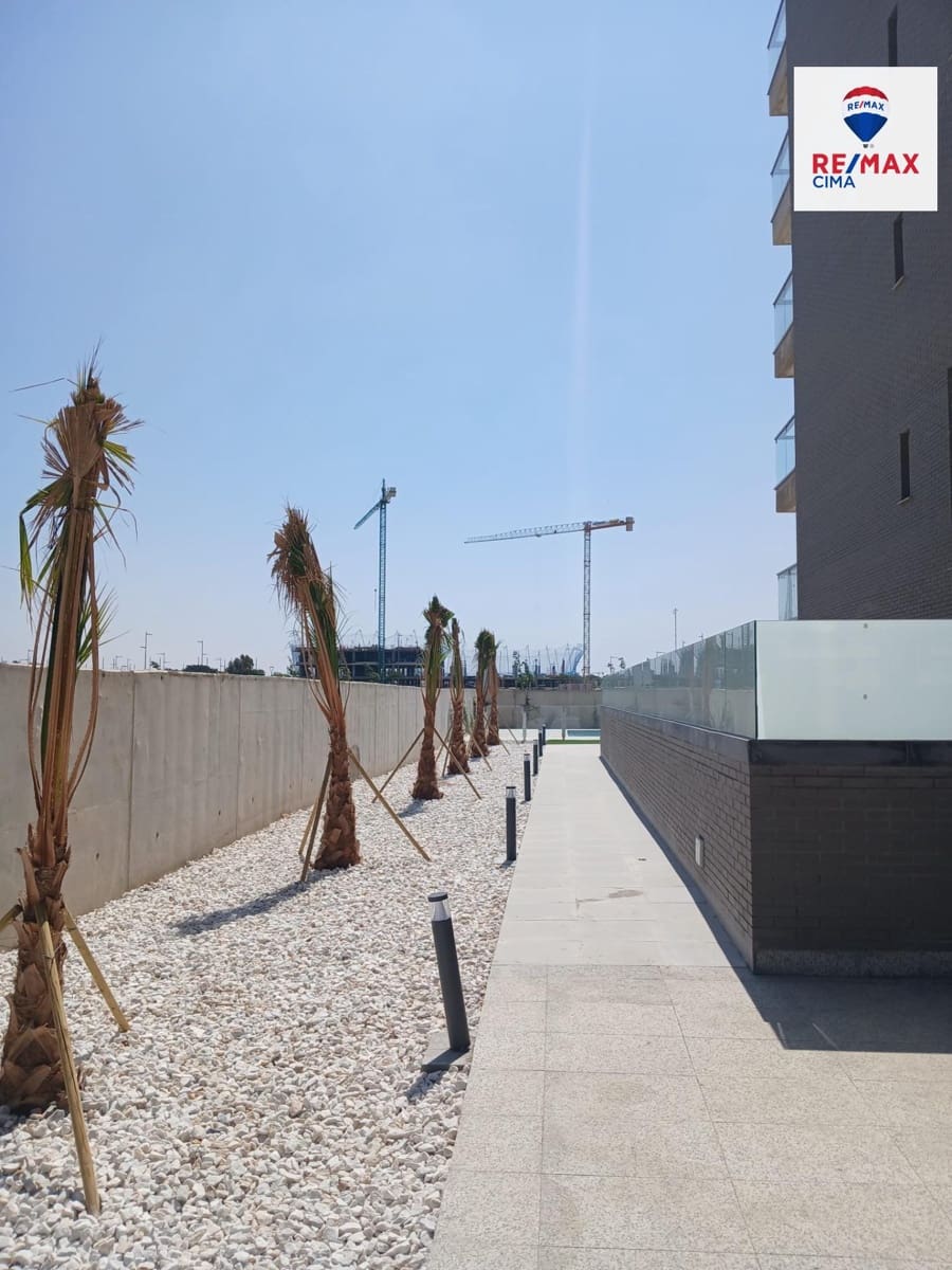 3 bedroom Apartment for sale in Almeria city with pool - € 311,000 (Ref: 9656285)