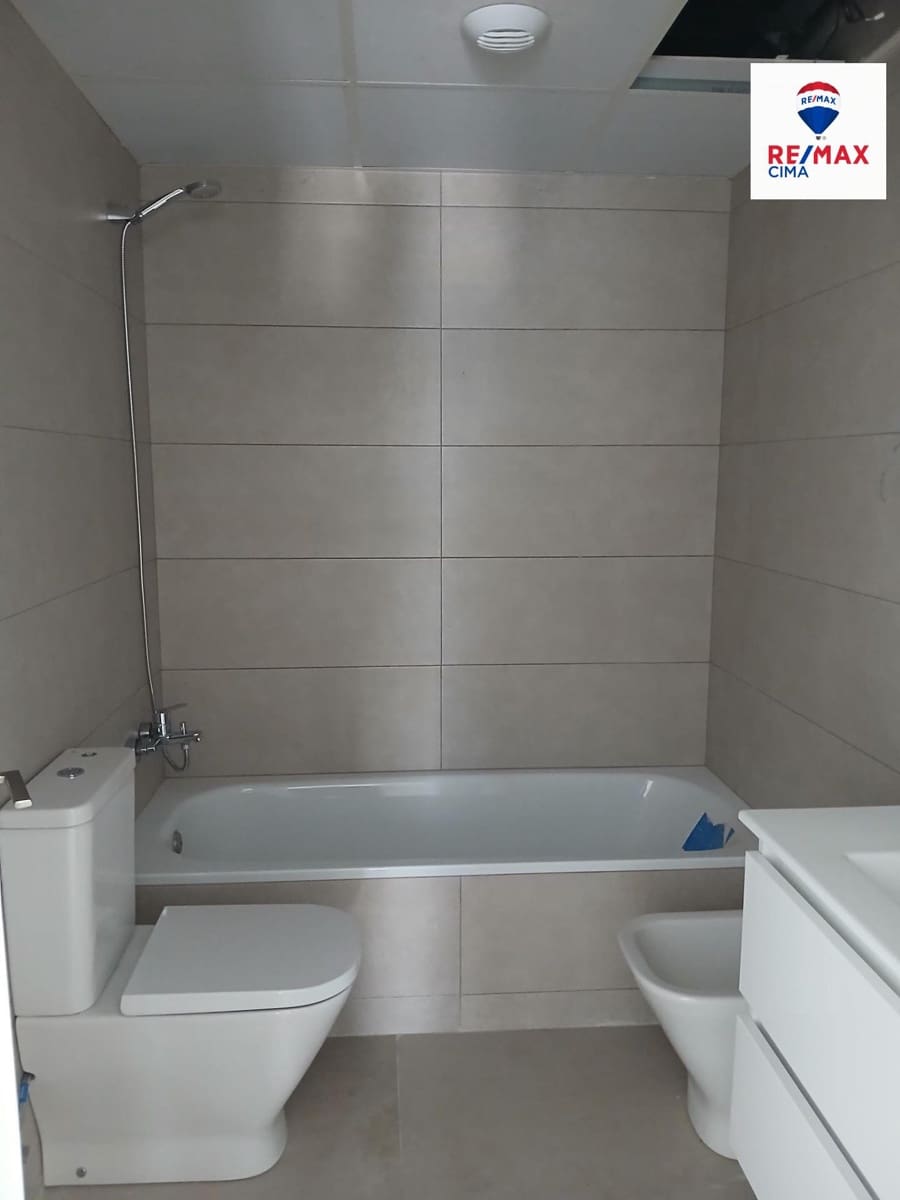 3 bedroom Apartment for sale in Almeria city with pool - € 311,000 (Ref: 9656285)