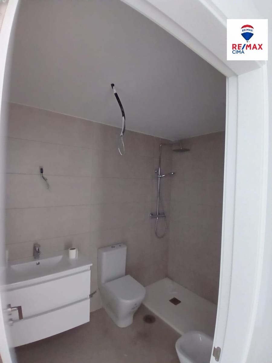 3 bedroom Apartment for sale in Almeria city with pool - € 311,000 (Ref: 9656285)