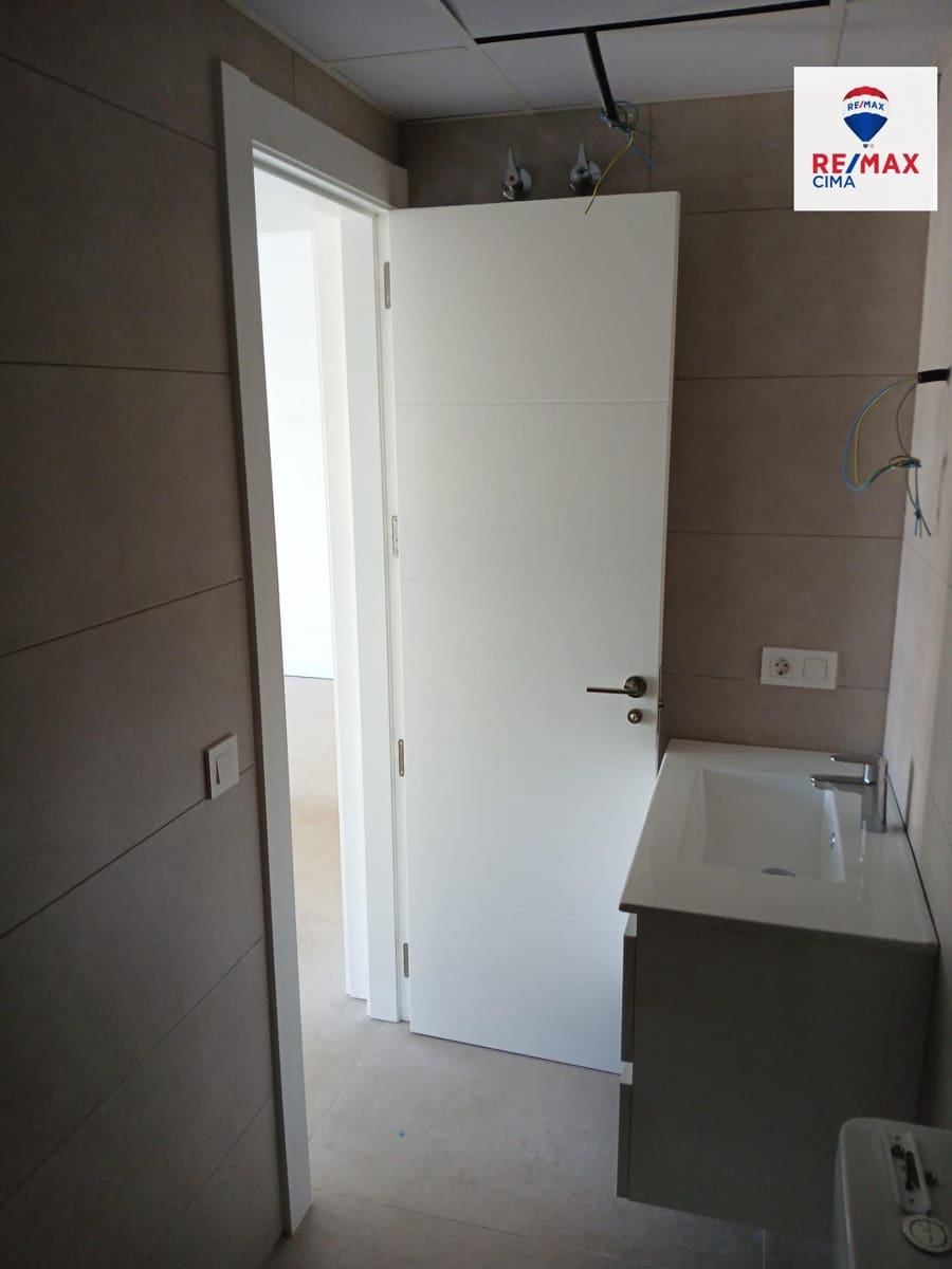 Piso de 2 habitaciones en Almería ciudad en venta con piscina - 196.000 € (Ref: 9659595)