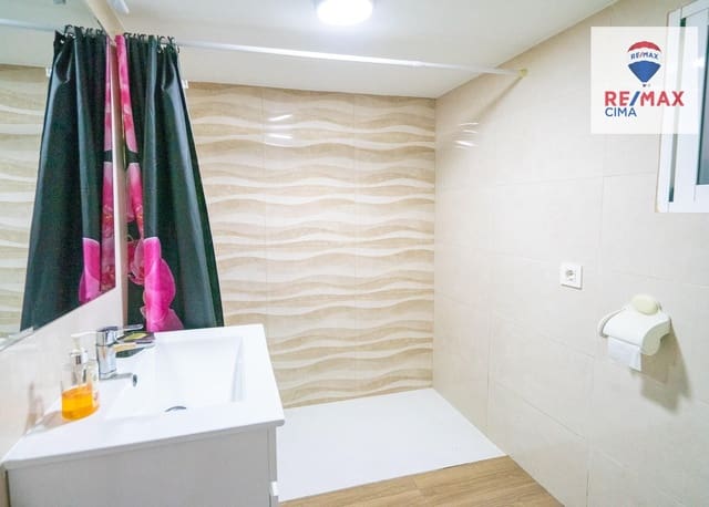 5 soveværelse Byhus til salg i Zújar - € 124.000 (Ref: 9659598)