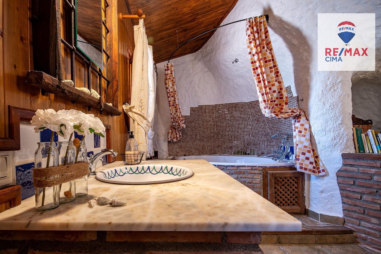 Chalet de 28 habitaciones en Cortijo del Cura en venta con garaje - 435.000 € (Ref: 9666778)