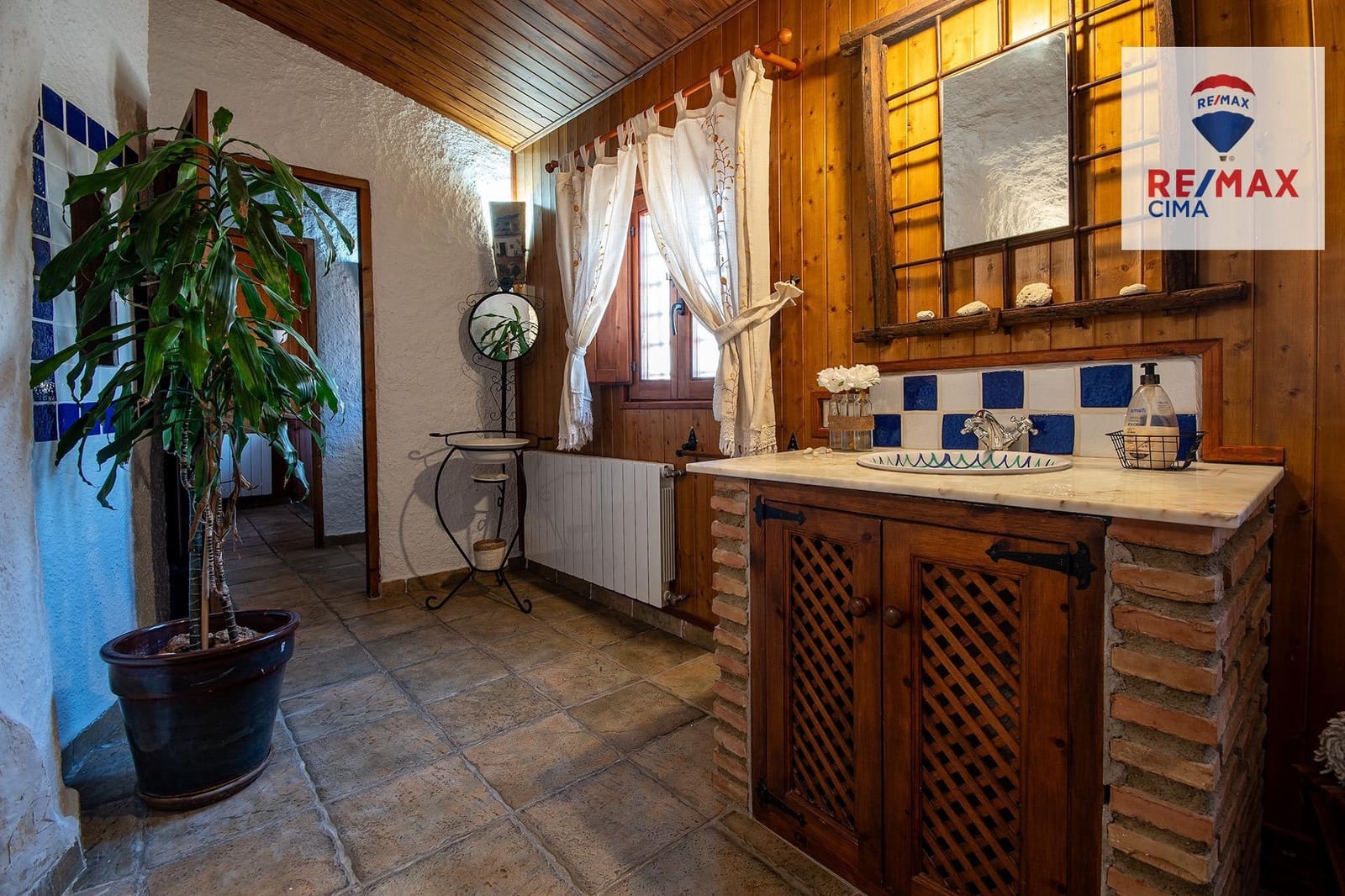 Chalet de 28 habitaciones en Cortijo del Cura en venta con garaje - 435.000 € (Ref: 9666778)