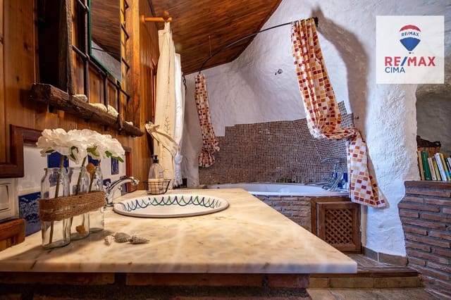 Chalet de 28 habitaciones en Cortijo del Cura, Galera en venta con garaje - 435.000 € (Ref: 9666778)