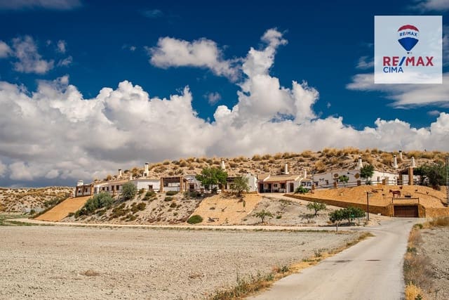 Chalet de 28 habitaciones en Cortijo del Cura, Galera en venta con garaje - 435.000 € (Ref: 9666778)