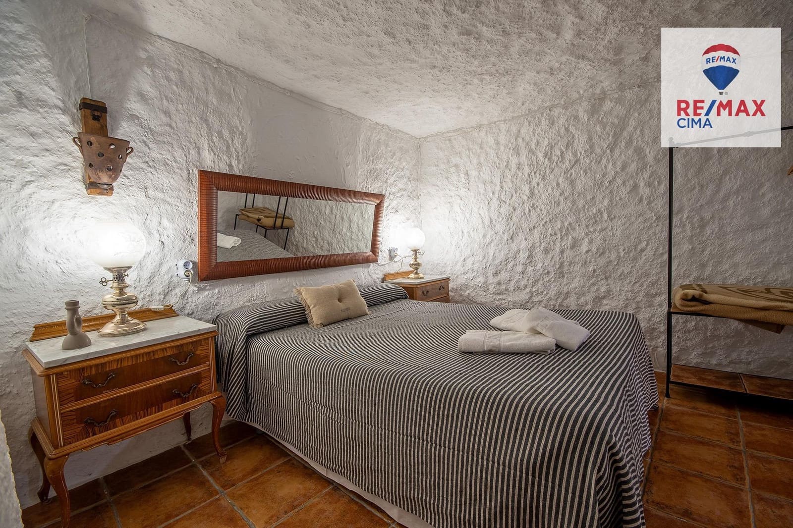 Chalet de 28 habitaciones en Cortijo del Cura en venta con garaje - 435.000 € (Ref: 9666778)