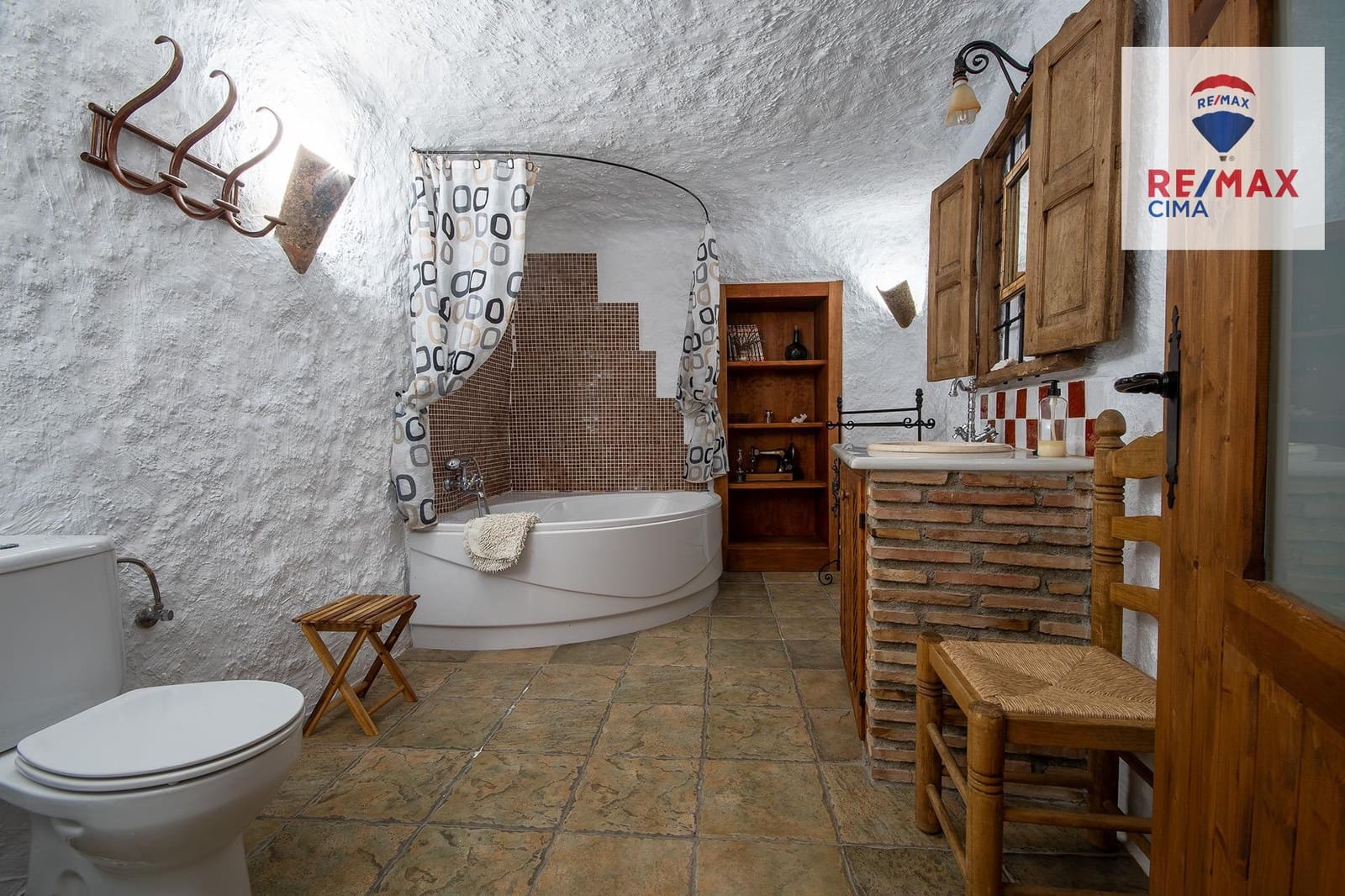 Chalet de 28 habitaciones en Cortijo del Cura en venta con garaje - 435.000 € (Ref: 9666778)
