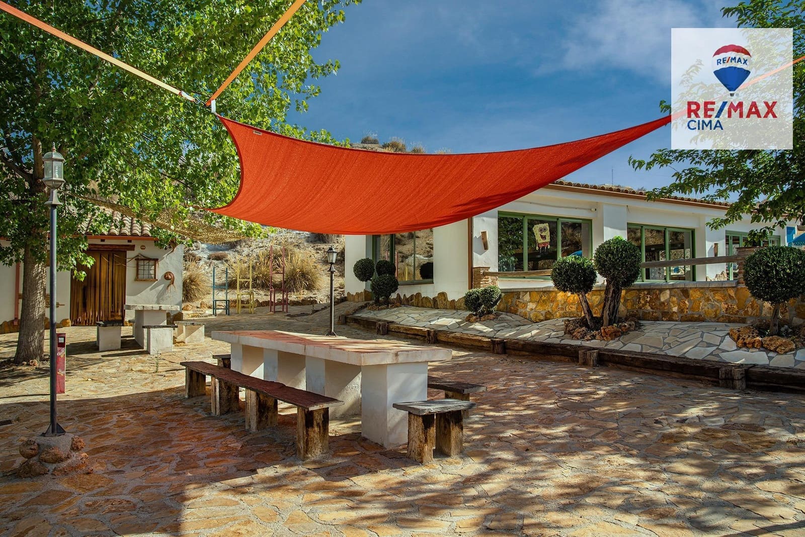 Chalet de 28 habitaciones en Cortijo del Cura en venta con garaje - 435.000 € (Ref: 9666778)